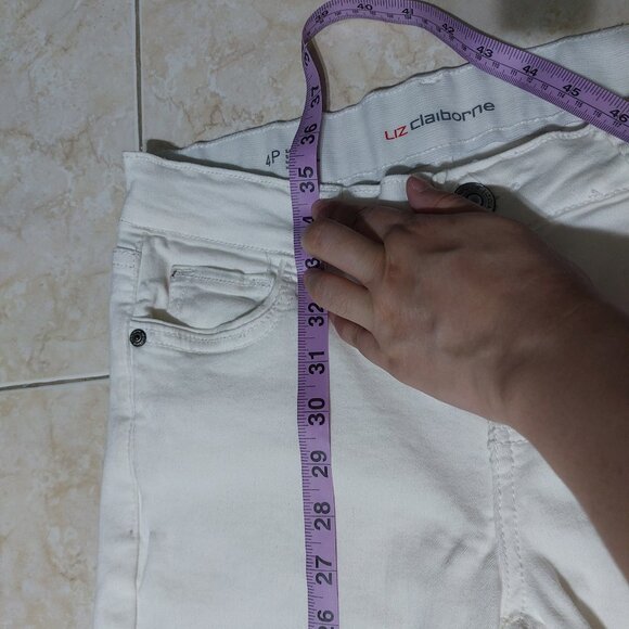Liz Claiborne Sara Slim Leg Mid Rise Stretch Jean White 4P - Picture 9 of 12